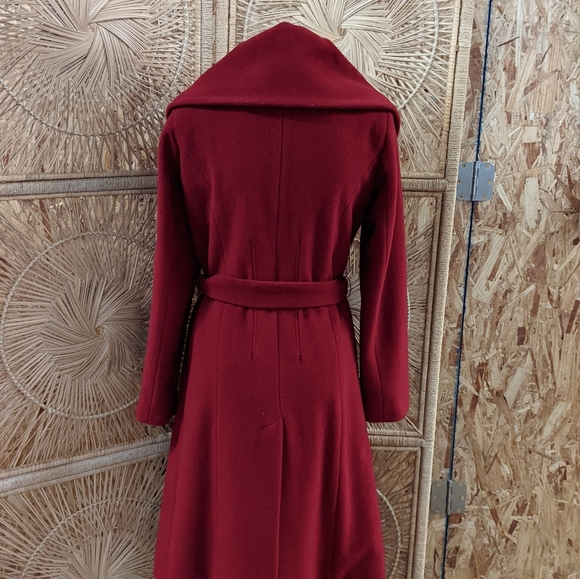 Calvin Klein - Picture 6 of 9